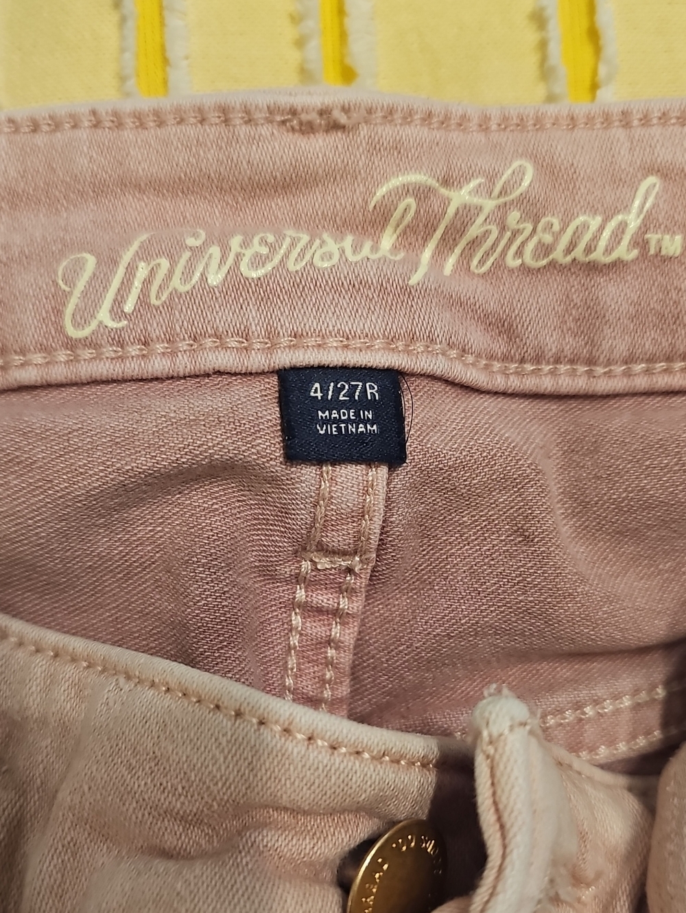 Universal Thread Women's Blush High-Rise Jeans - Picture 3 of 12
